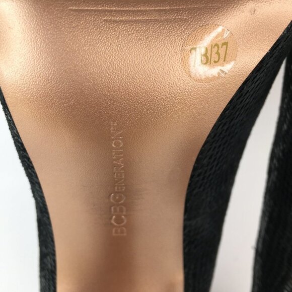 BCBGeneration Parade Embossed Snakeskin Black Platform Pumps Heels Size 7B - Picture 12 of 13